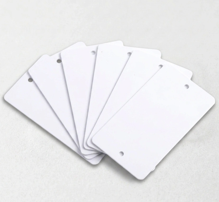 YH-B9033 RFID White Card Tag: 6m On-Metal PVC PET UHF Card Tag